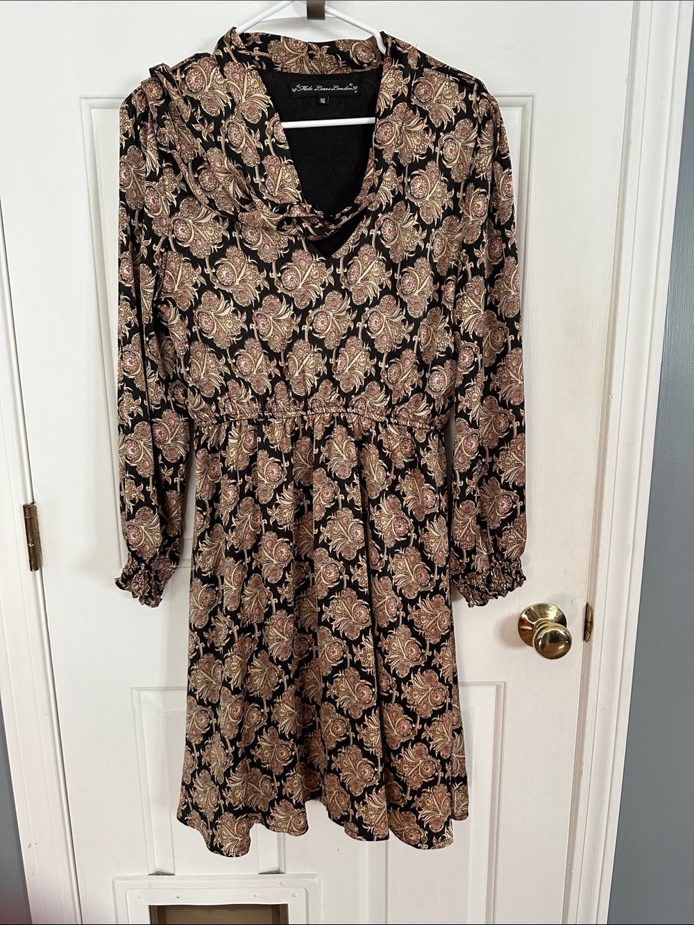 Long Sleeve Floral Dress in Black and Tan